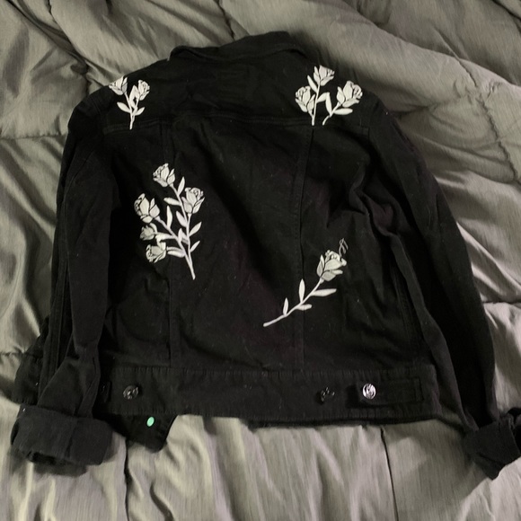 JACKET - Picture 2 of 2